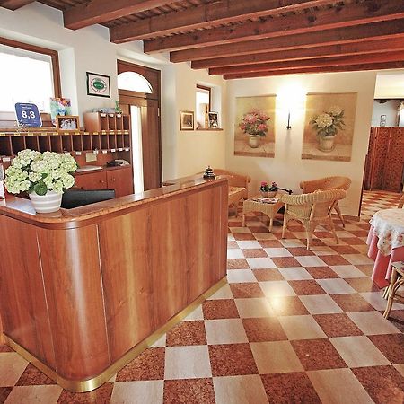 Hotel Faccioli Valeggio sul Mincio Bagian luar foto