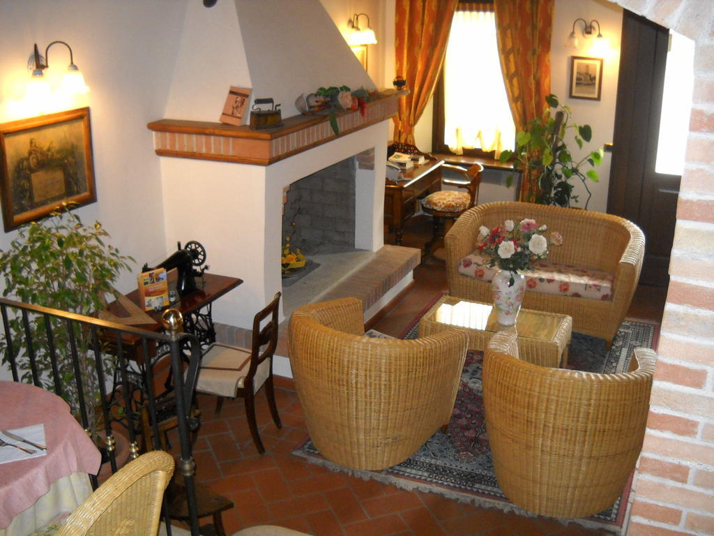 Hotel Faccioli Valeggio sul Mincio Bagian luar foto
